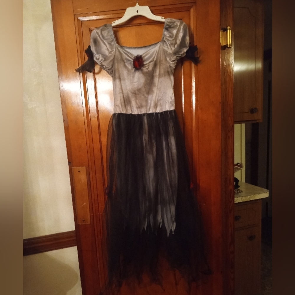 🆕 Girls Prom Corpse Costume, Girls M 8-10 - Rubie's Costume Co., NWOT - Picture 6 of 15